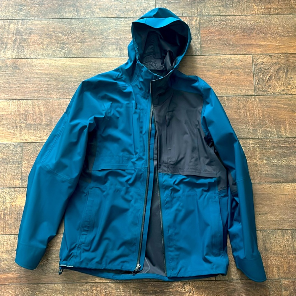 lululemon City-to-Hike Waterproof Jacket